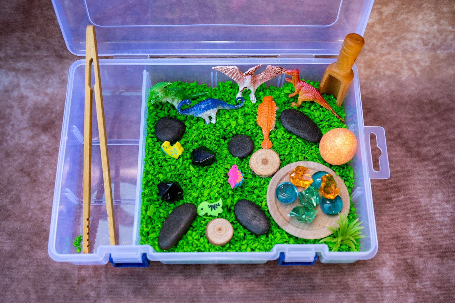 Dinosaur Sensory Bin. (Travel Size)